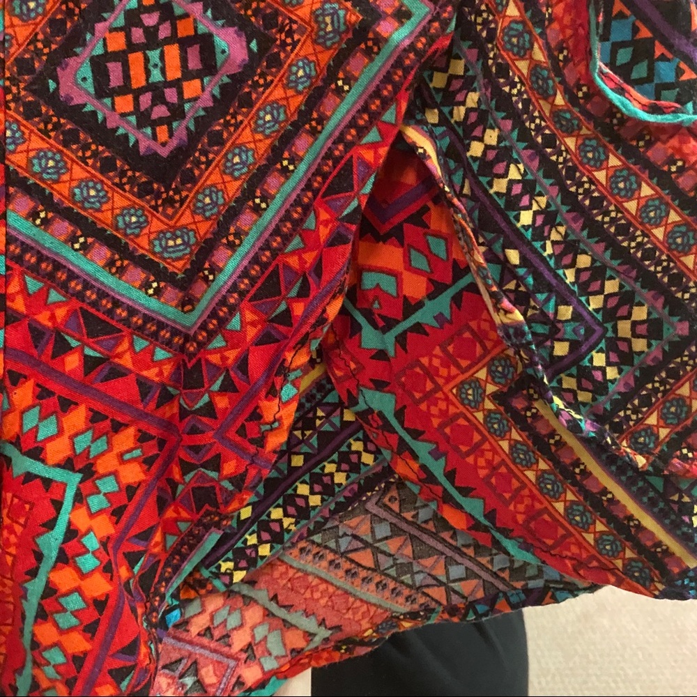 LF multicolor patterned flowy skort ๐ - Picture 7 of 11